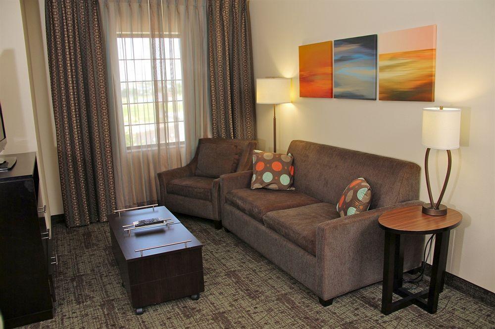 Staybridge Suites Bismarck By Ihg Ngoại thất bức ảnh