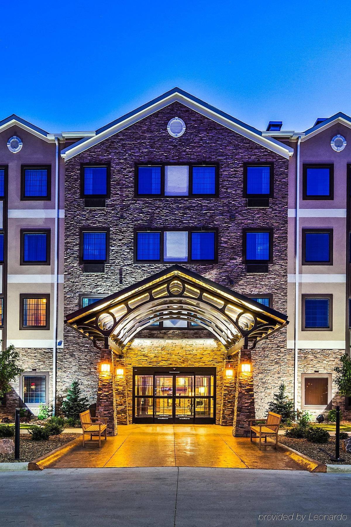 Staybridge Suites Bismarck By Ihg Ngoại thất bức ảnh